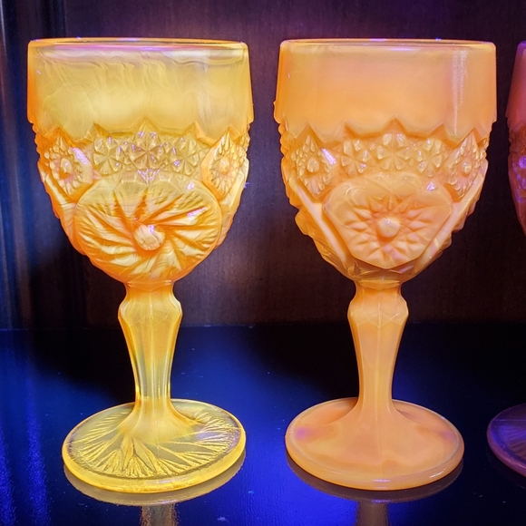 (4) Vntg "Buzz Saw" Glowing Orange Selenium Goblets by both Degenhart & Boyd - Picture 3 of 16